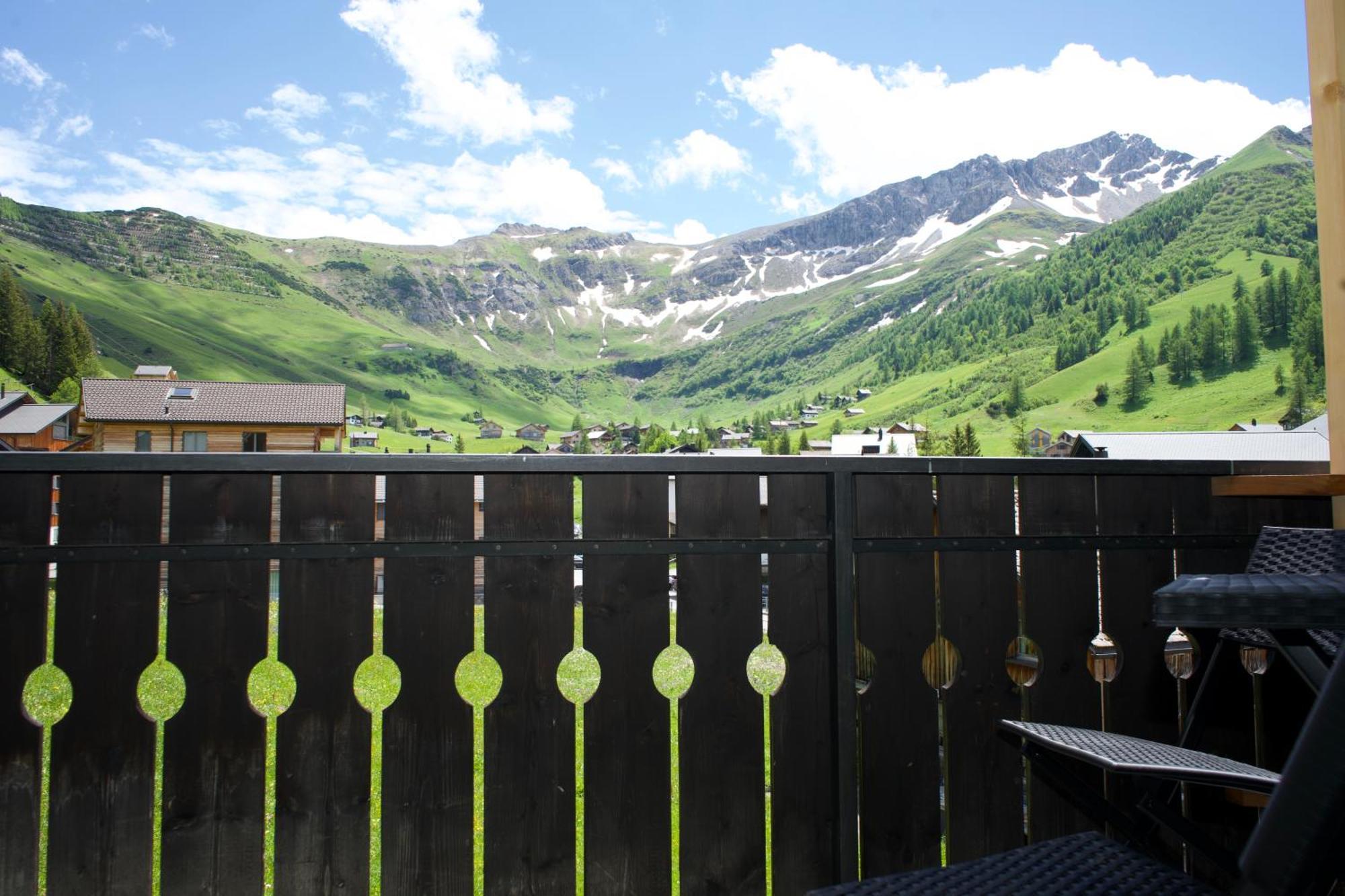 Voegeli Alpenhotel Malbun Exterior photo