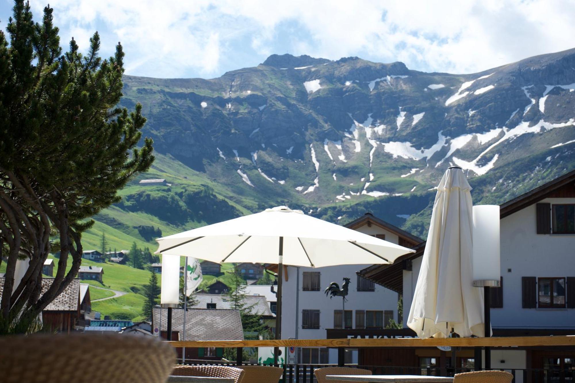 Voegeli Alpenhotel Malbun Exterior photo